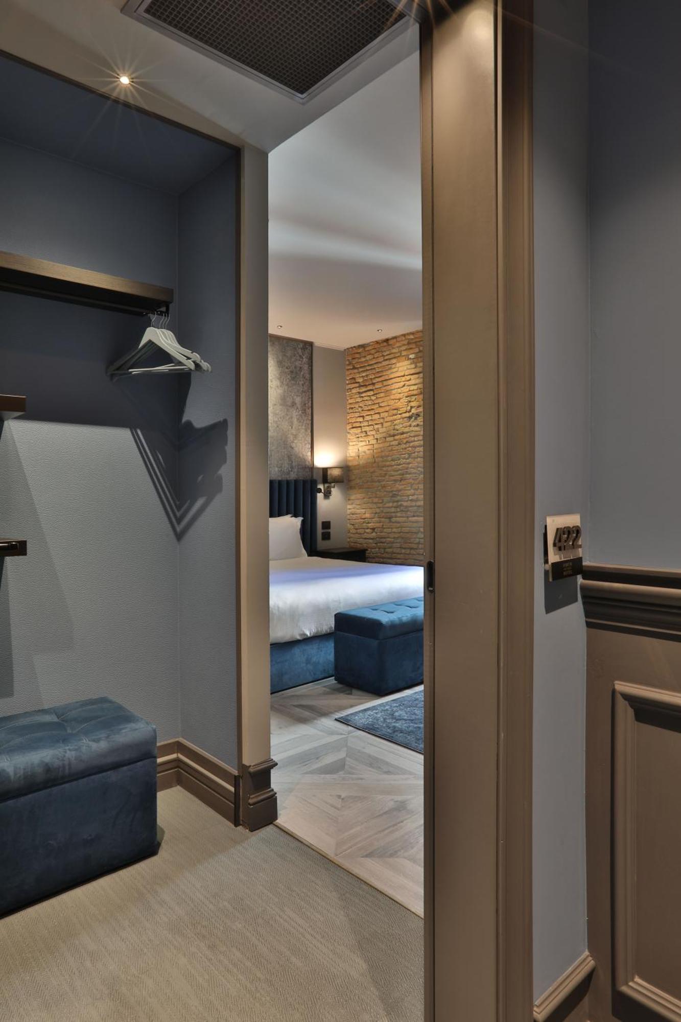Forvm Bijoux Rooms Trieste Bagian luar foto